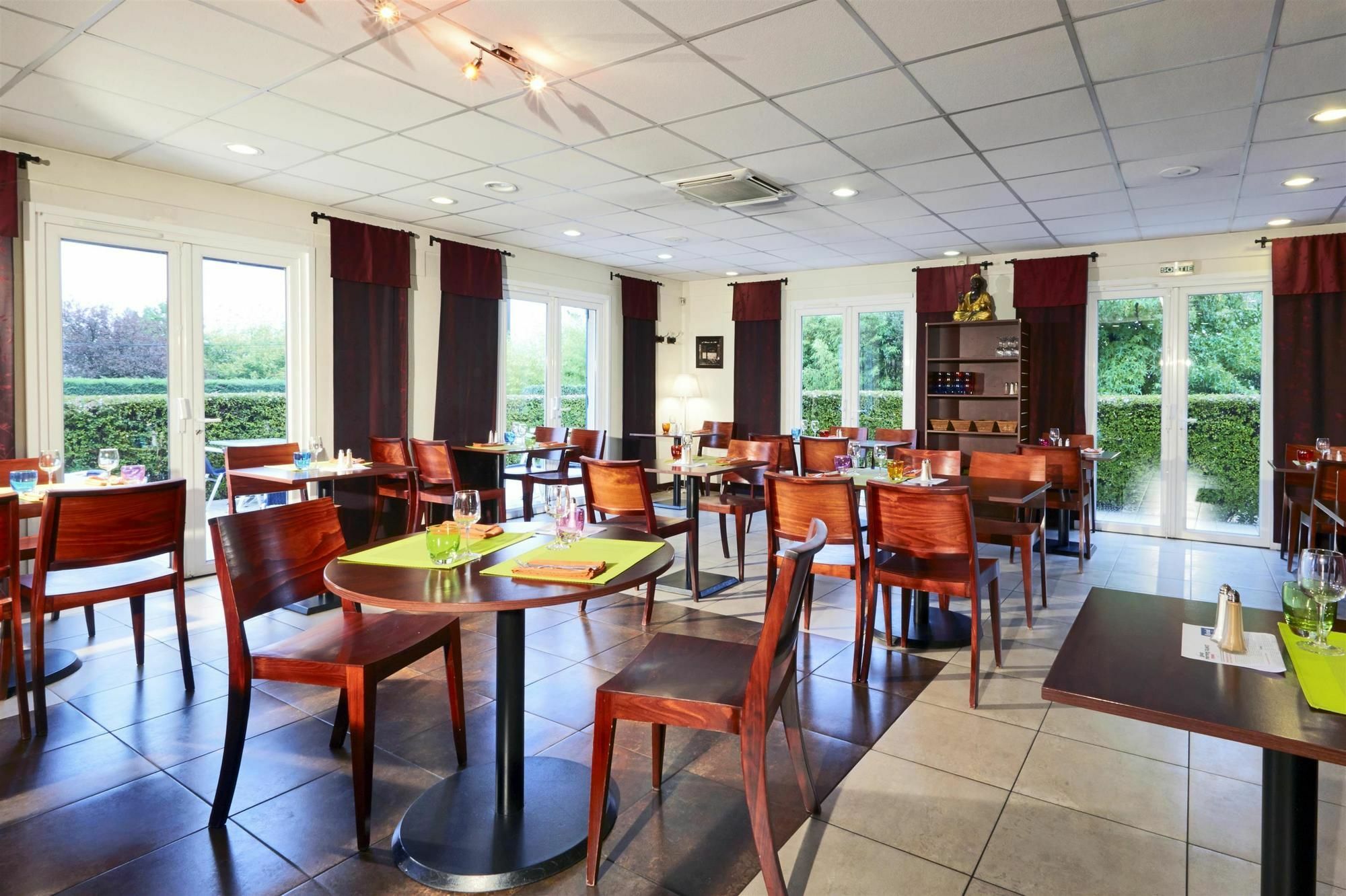 Kyriad Libourne Saint Emilion מראה חיצוני תמונה